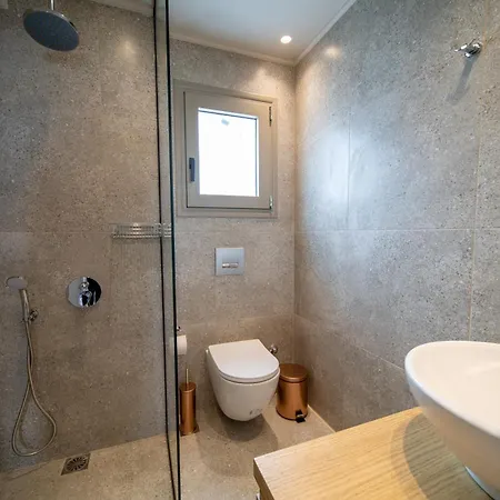 House - Center - Sleeps 8 Limenas Chersonisou