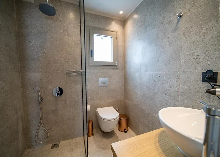 House - Center - Sleeps 8 Hersonissos (Crete)